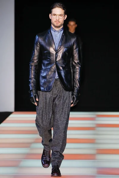Look 1